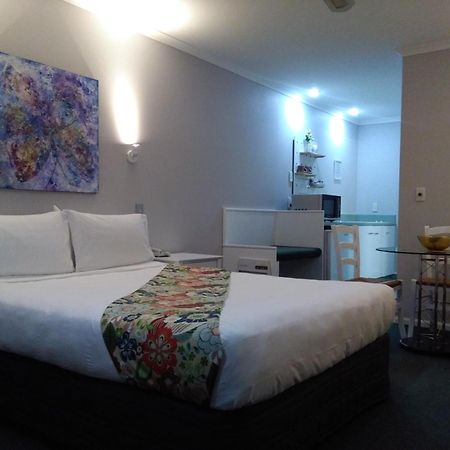 Colonial Lodge Motel Lago Lago Taupo Exterior foto