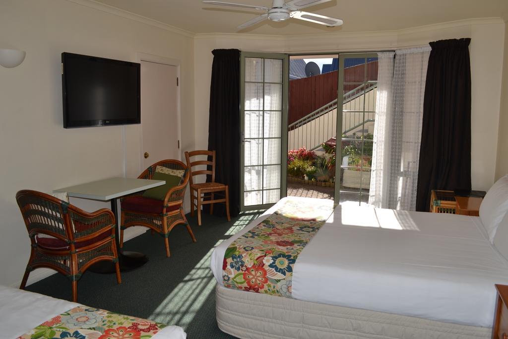 Colonial Lodge Motel Lago Lago Taupo Exterior foto