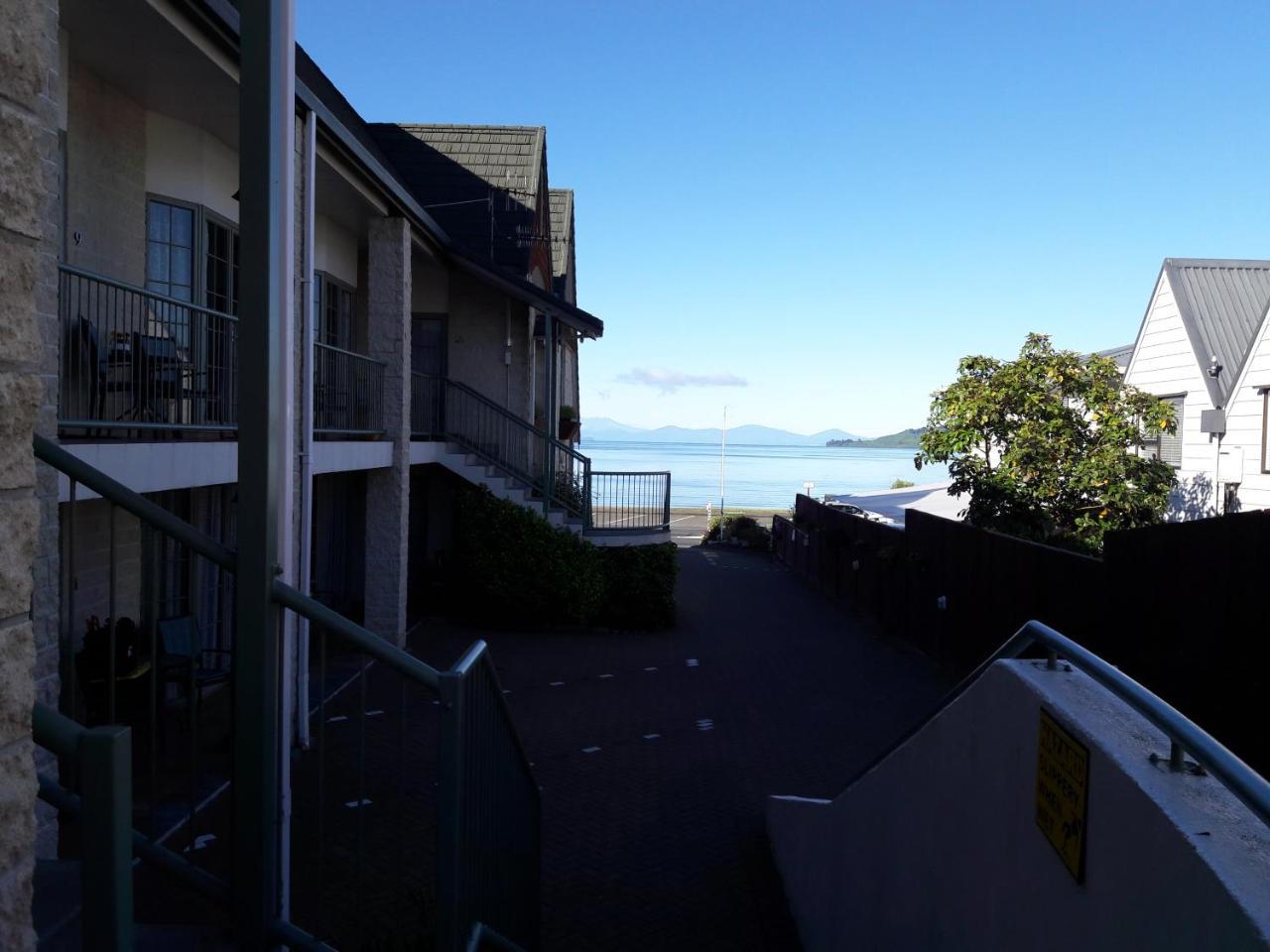 Colonial Lodge Motel Lago Lago Taupo Exterior foto